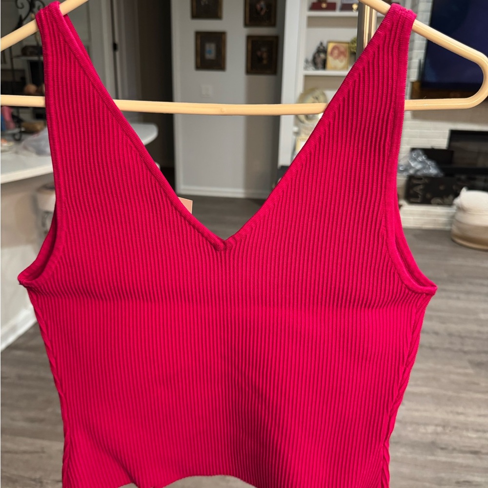 Babaton Ribbed V-Neck Tank Top - Fuchsia - Picture 2 of 3